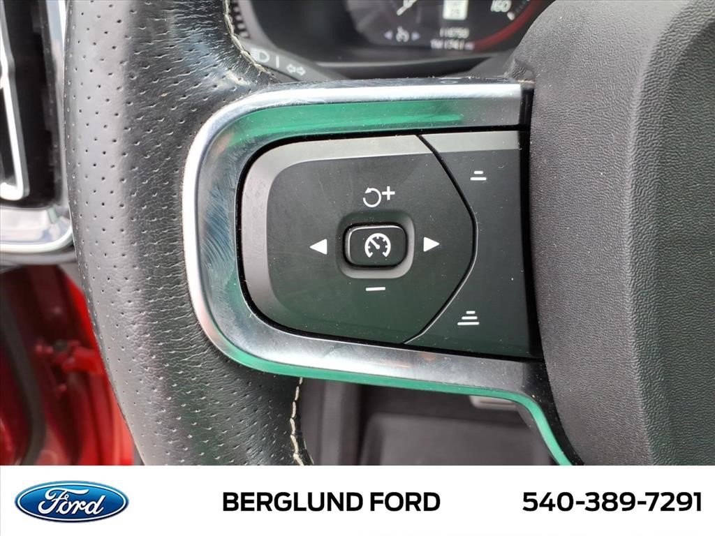 Used 2021 Volvo XC40 T5 R-Design w/ Climate Package image 20