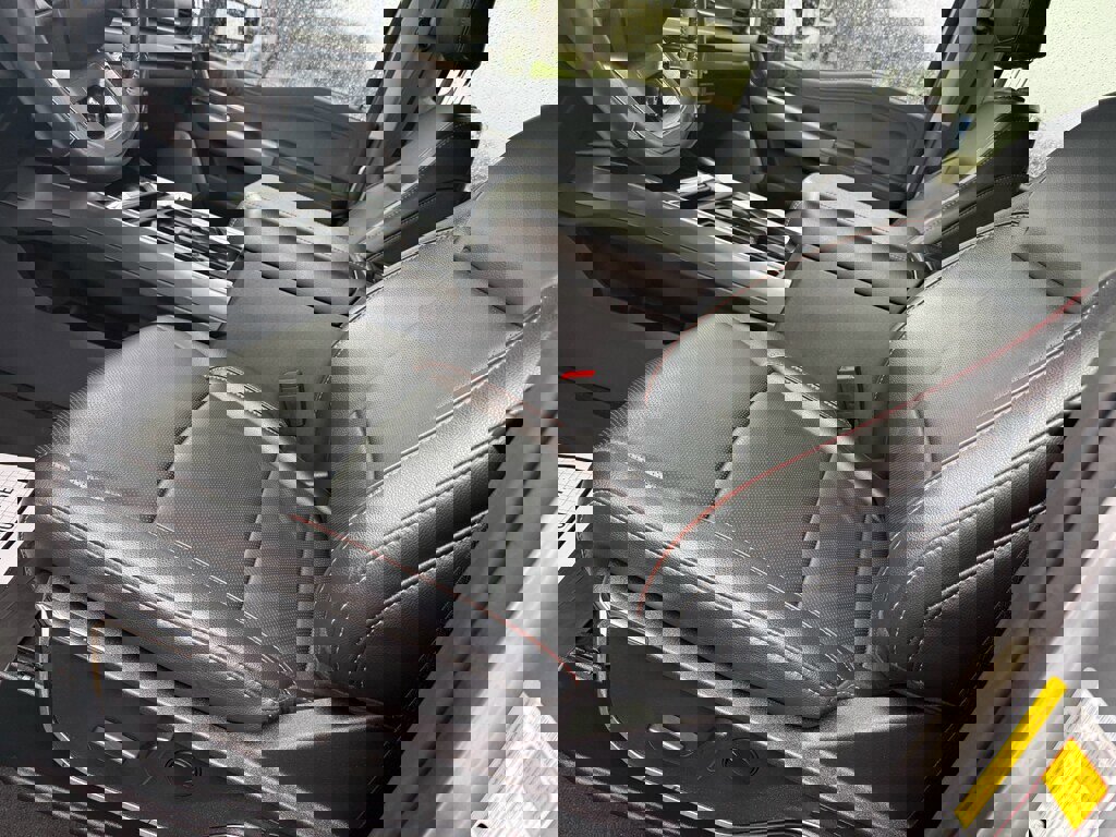 Used 2024 Ford F350 Lariat w/ Sport Appearance Package image 9