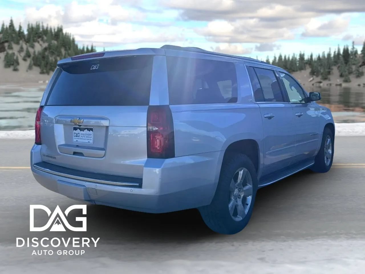Used 2016 Chevrolet Suburban LTZ w/ Max Trailering Package AWD/4WD image 3