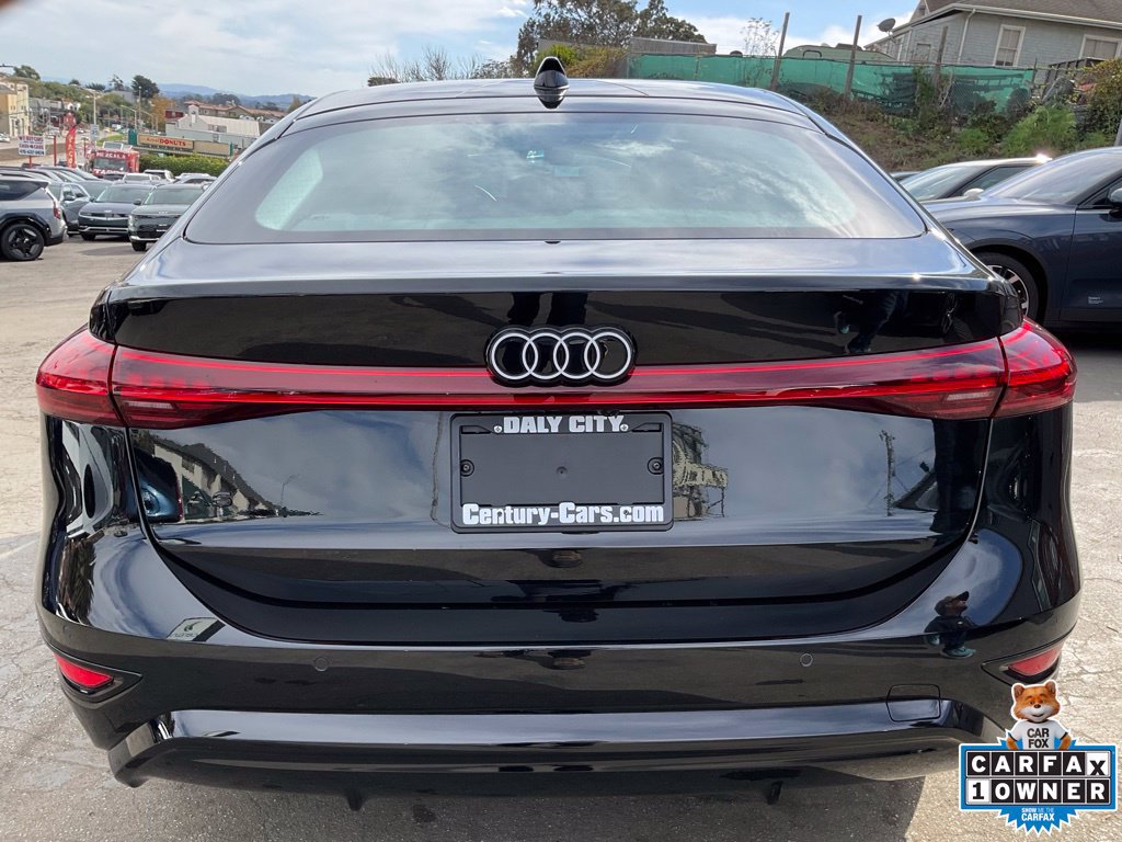 Used 2025 Audi A6 e-tron Premium Plus w/ Premium Plus RWD image 5
