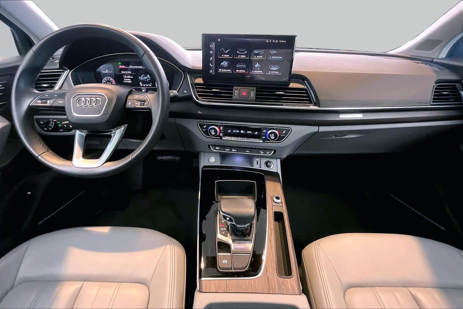 Certified 2023 Audi Q5 2.0T Premium Plus w/ Premium Plus Package AWD/4WD image 16