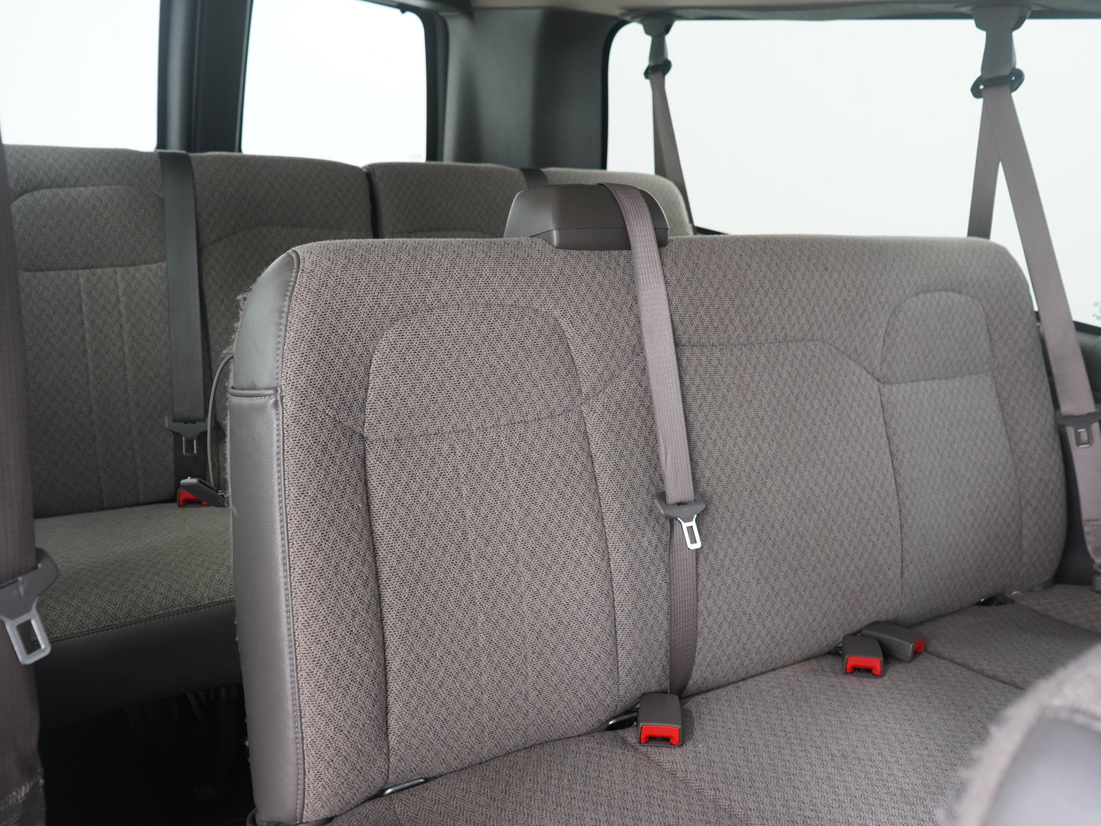 Used 2025 Chevrolet Express 3500 LT w/ LT Preferred Equipment Group RWD image 17