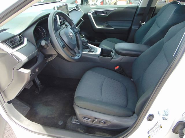 Used 2025 Toyota RAV4 XLE image 10