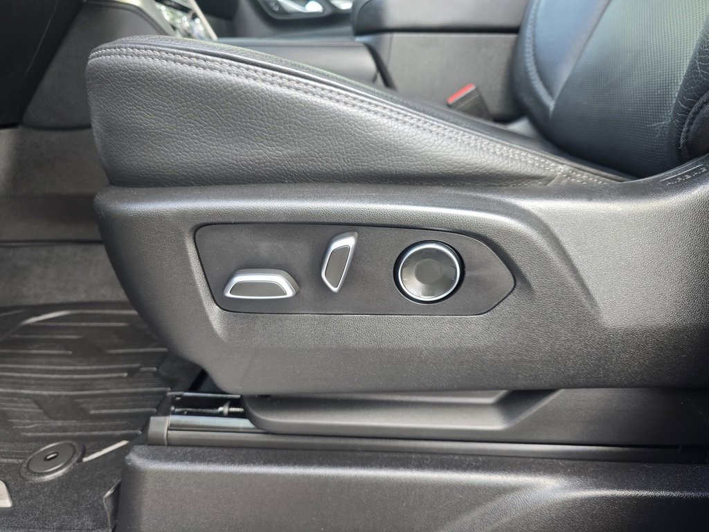 Used 2021 GMC Yukon Denali w/ Denali Ultimate Package image 13