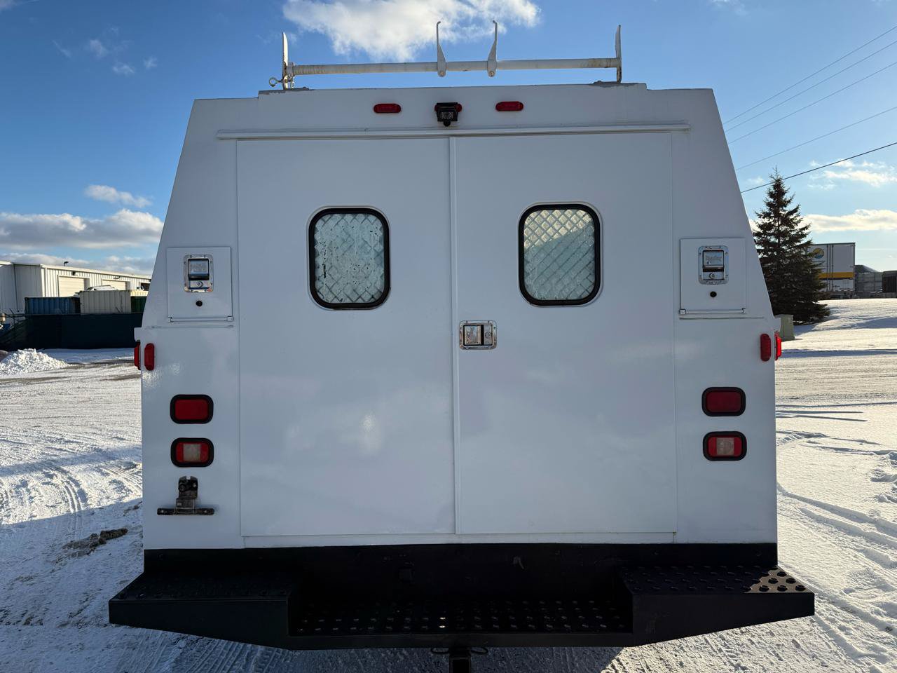 Used 2008 Ford E-350 and Econoline 350 Super Duty RWD image 6