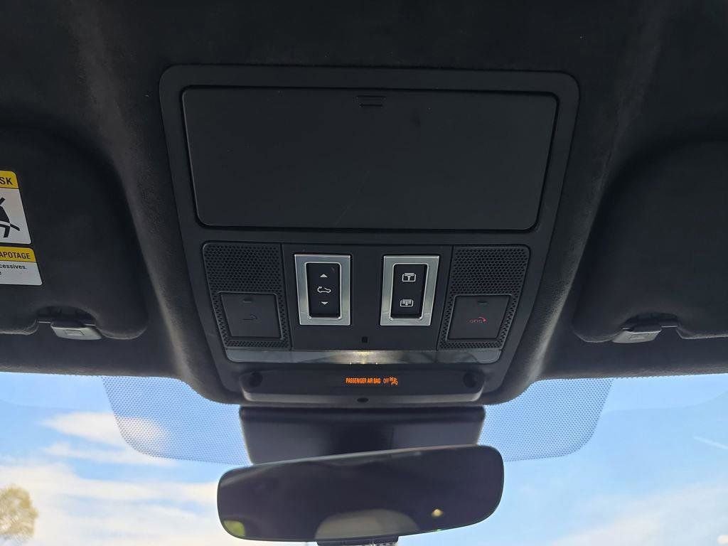 Used 2020 Jaguar F-PACE Prestige image 26