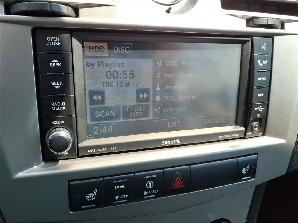 Used 2010 Chrysler Sebring Limited FWD image 24