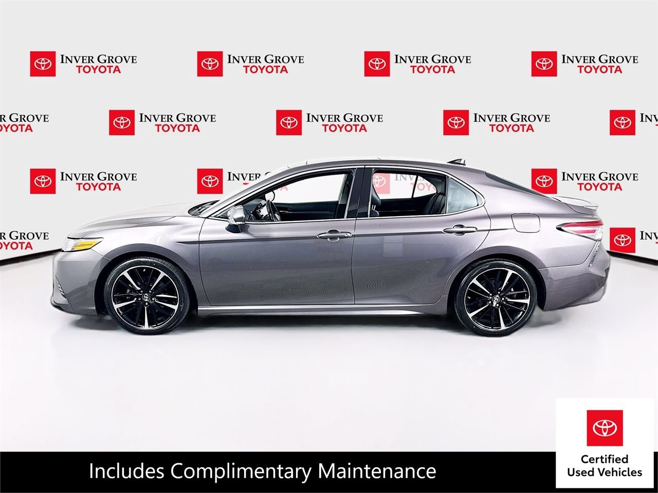 Used 2019 Toyota Camry XSE FWD image 8
