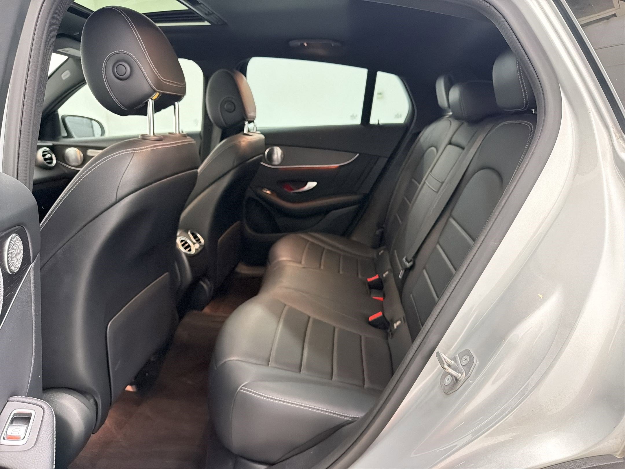 Used 2020 Mercedes-Benz GLC 300 4MATIC Coupe image 13