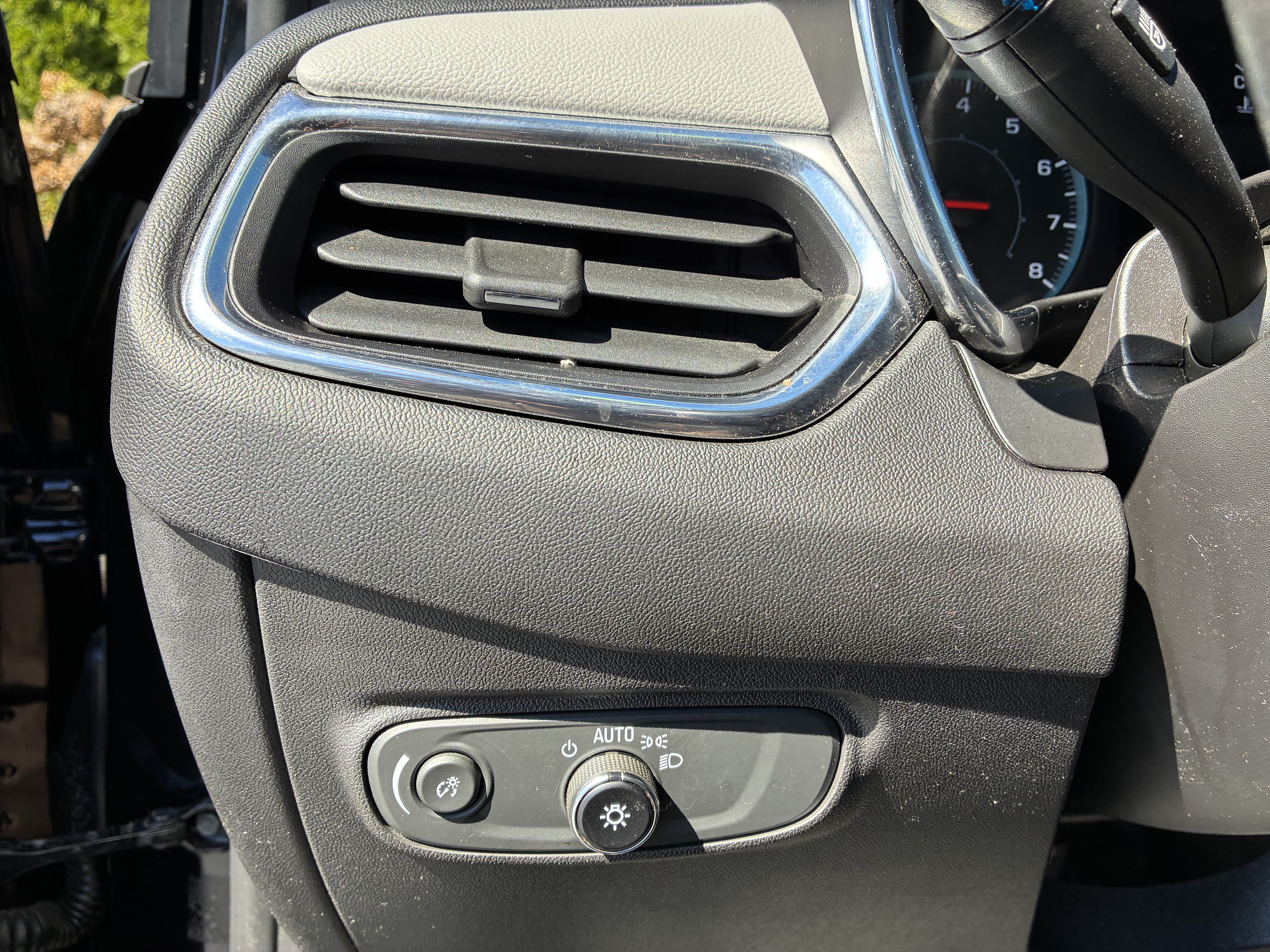 Used 2023 Chevrolet Equinox LS FWD image 26
