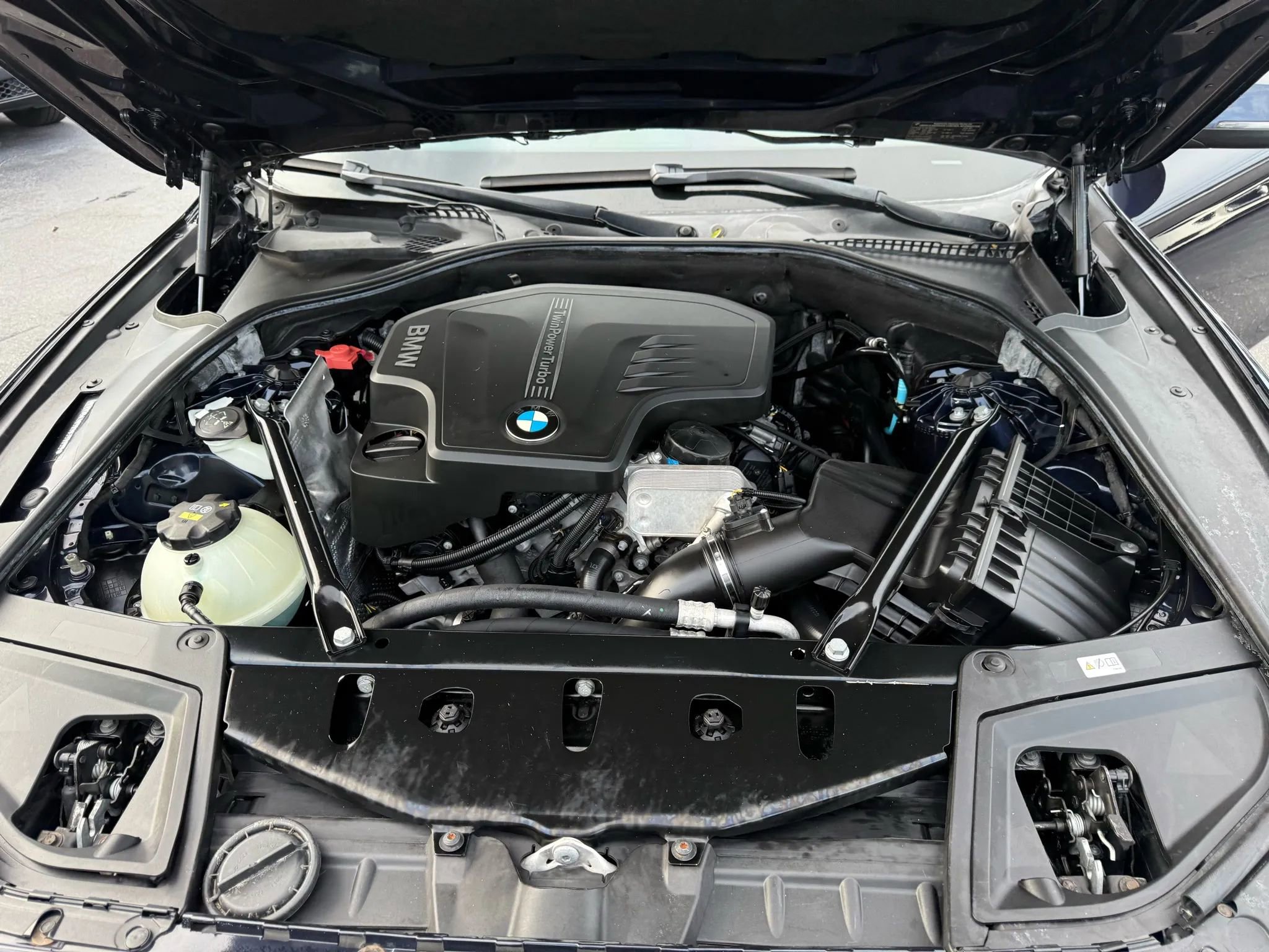 Used 2016 BMW 528i Sedan image 34