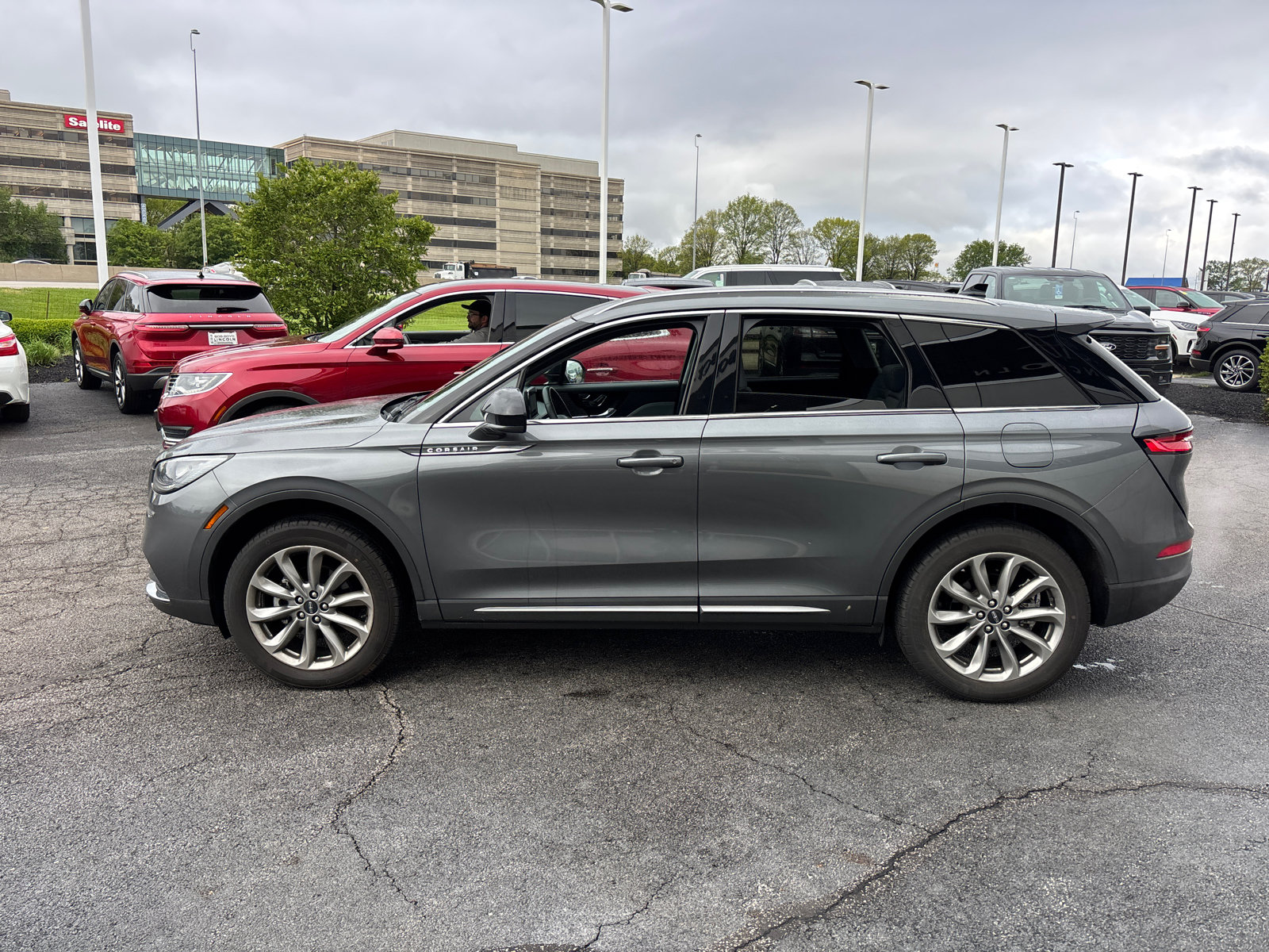 Certified 2022 Lincoln Corsair AWD w/ Premium Package image 4