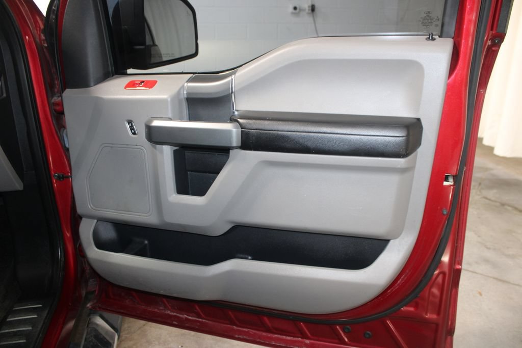 Used 2016 Ford F150 XLT w/ Equipment Group 302A Luxury AWD/4WD image 30