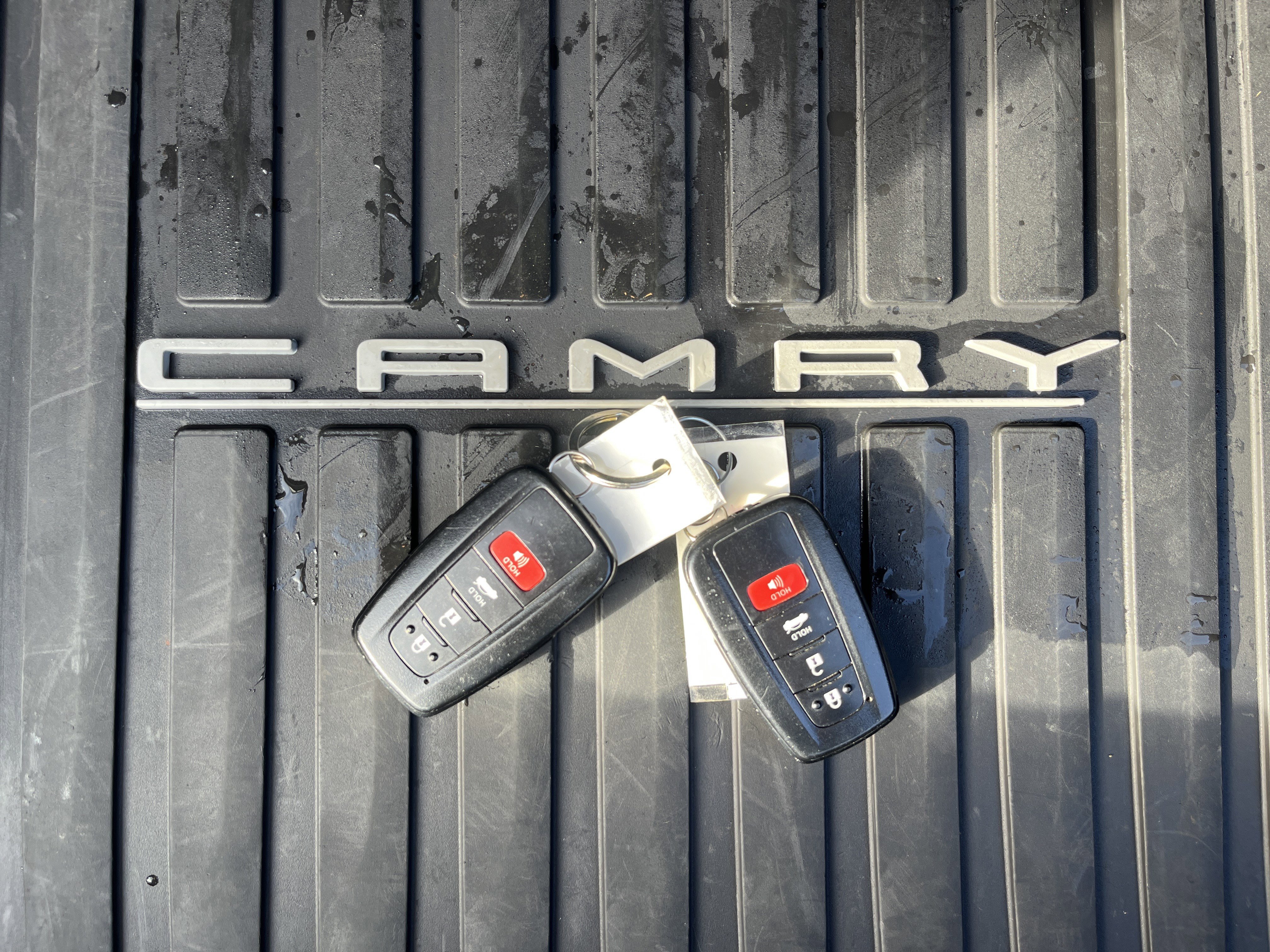 Used 2020 Toyota Camry XLE image 31