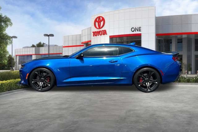 Used 2018 Chevrolet Camaro SS RWD image 8
