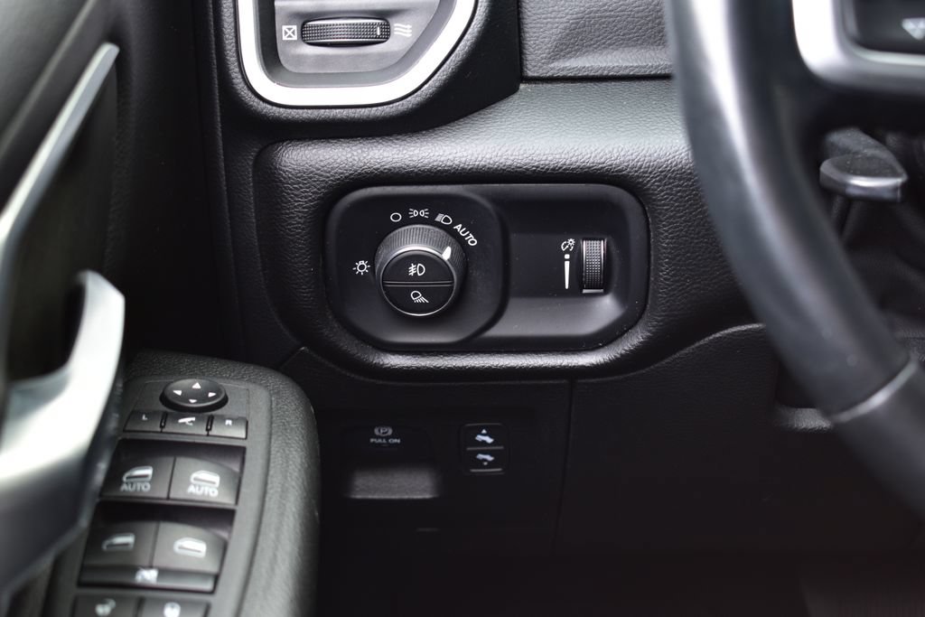 Used 2022 RAM 1500 Big Horn AWD/4WD image 41