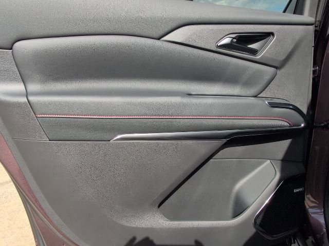 New 2026 Chevrolet Traverse RS w/ LPO, Floor Liner Package image 10