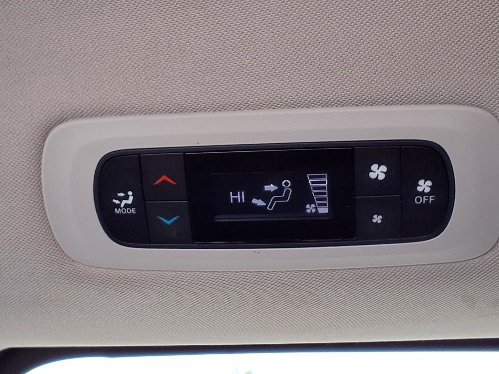 Used 2019 Chrysler Pacifica LX FWD image 22