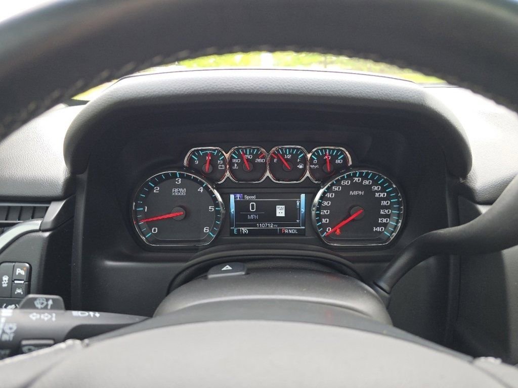 Used 2020 Chevrolet Suburban Premier AWD/4WD image 35