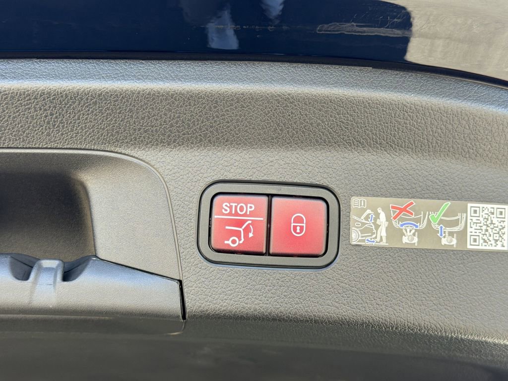 New 2026 Mercedes-Benz GLE 53 AMG 4MATIC Coupe image 17