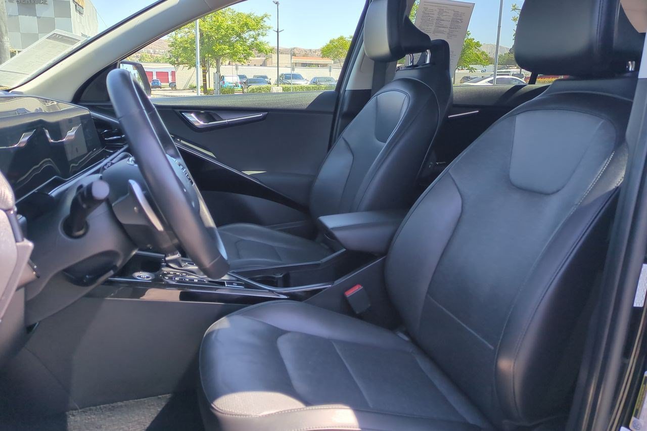 Certified 2023 Kia Niro SX Touring FWD image 21