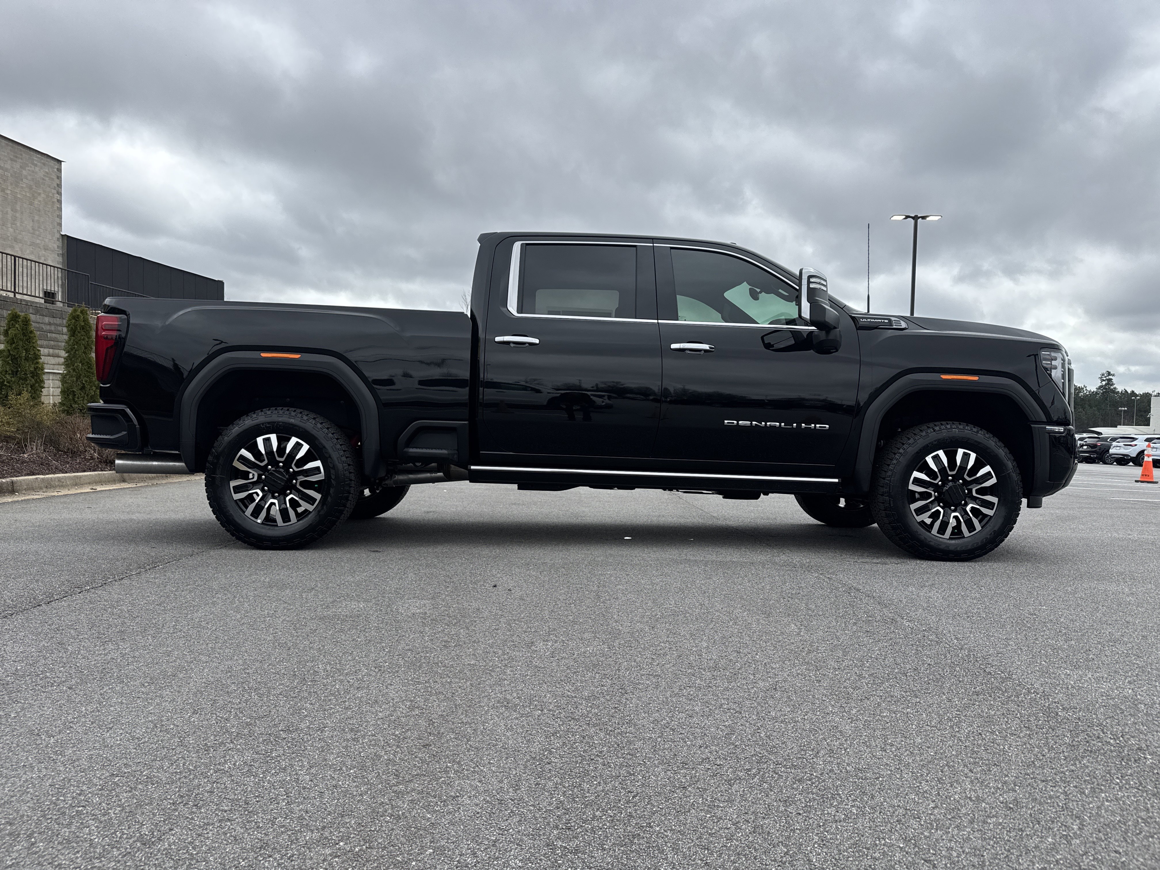 New 2026 GMC Sierra 2500 Denali Ultimate image 11
