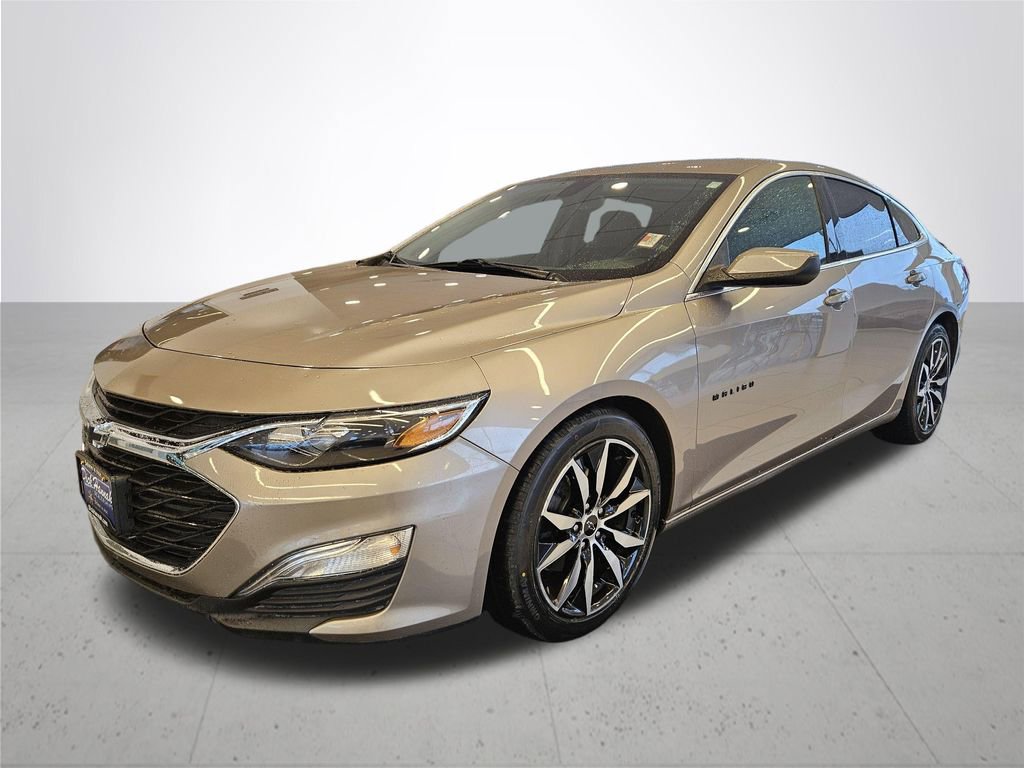 Used 2022 Chevrolet Malibu RS image 2