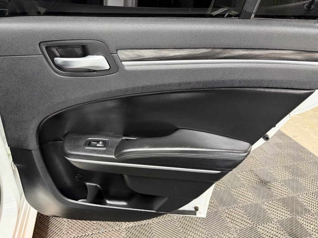 Used 2019 Chrysler 300 Touring w/ Sport Appearance Package RWD image 47