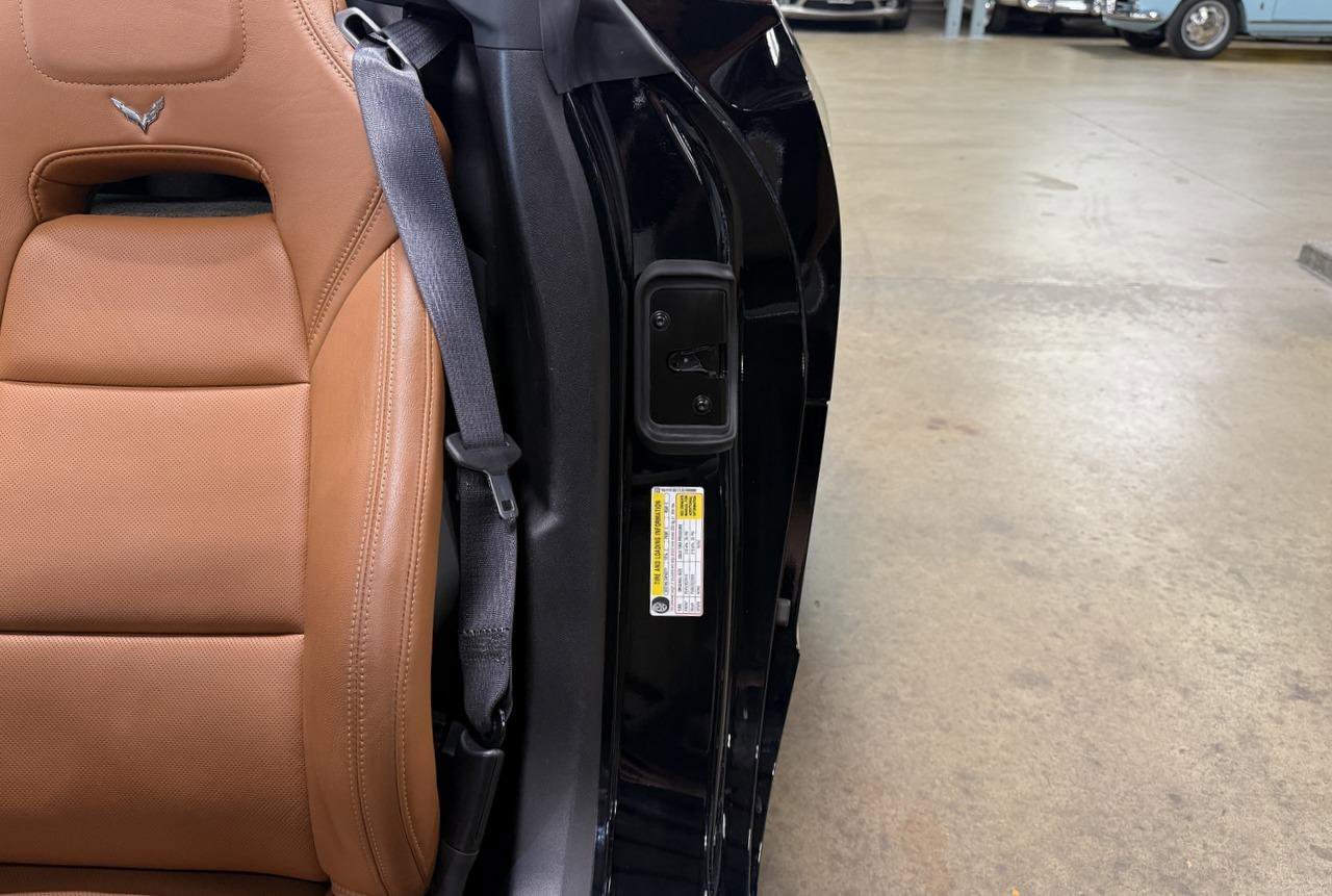 Used 2018 Chevrolet Corvette Stingray Convertible w/ 3LT Preferred Equipment Group image 74