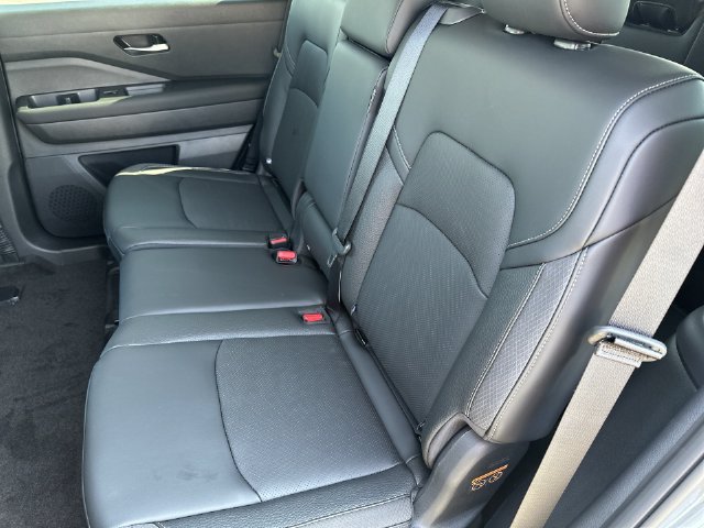 New 2026 Nissan Pathfinder SL AWD/4WD image 26