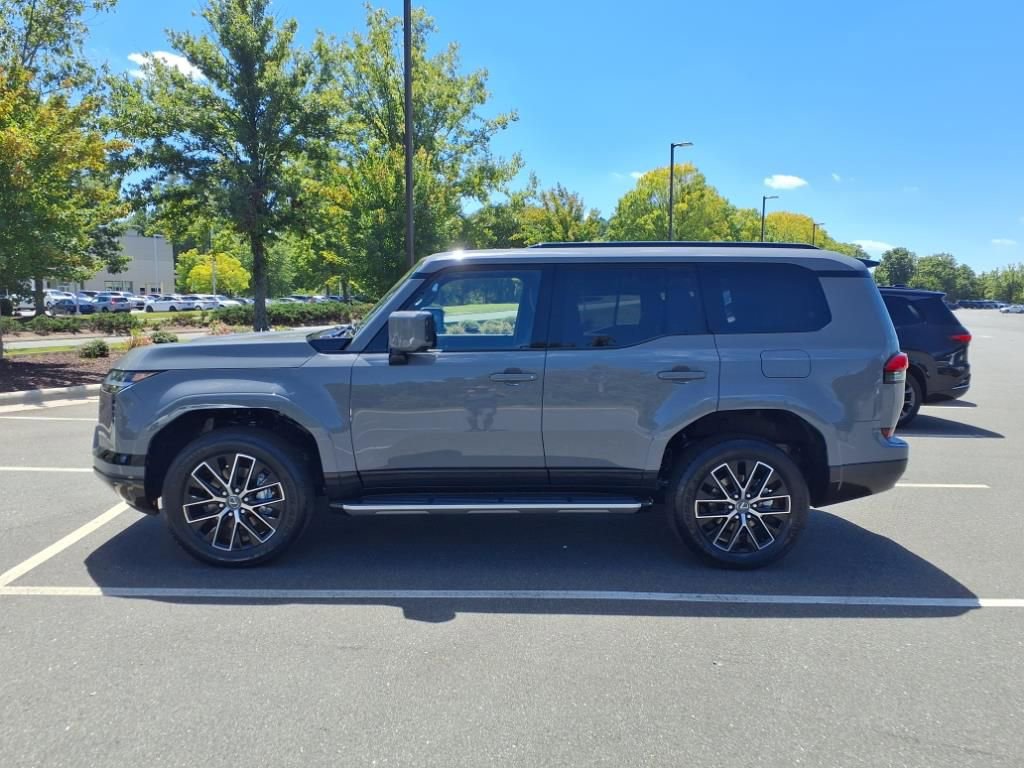 New 2025 Lexus GX 550 image 7