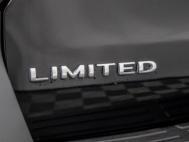 Used 2023 Ford Expedition Limited image 14