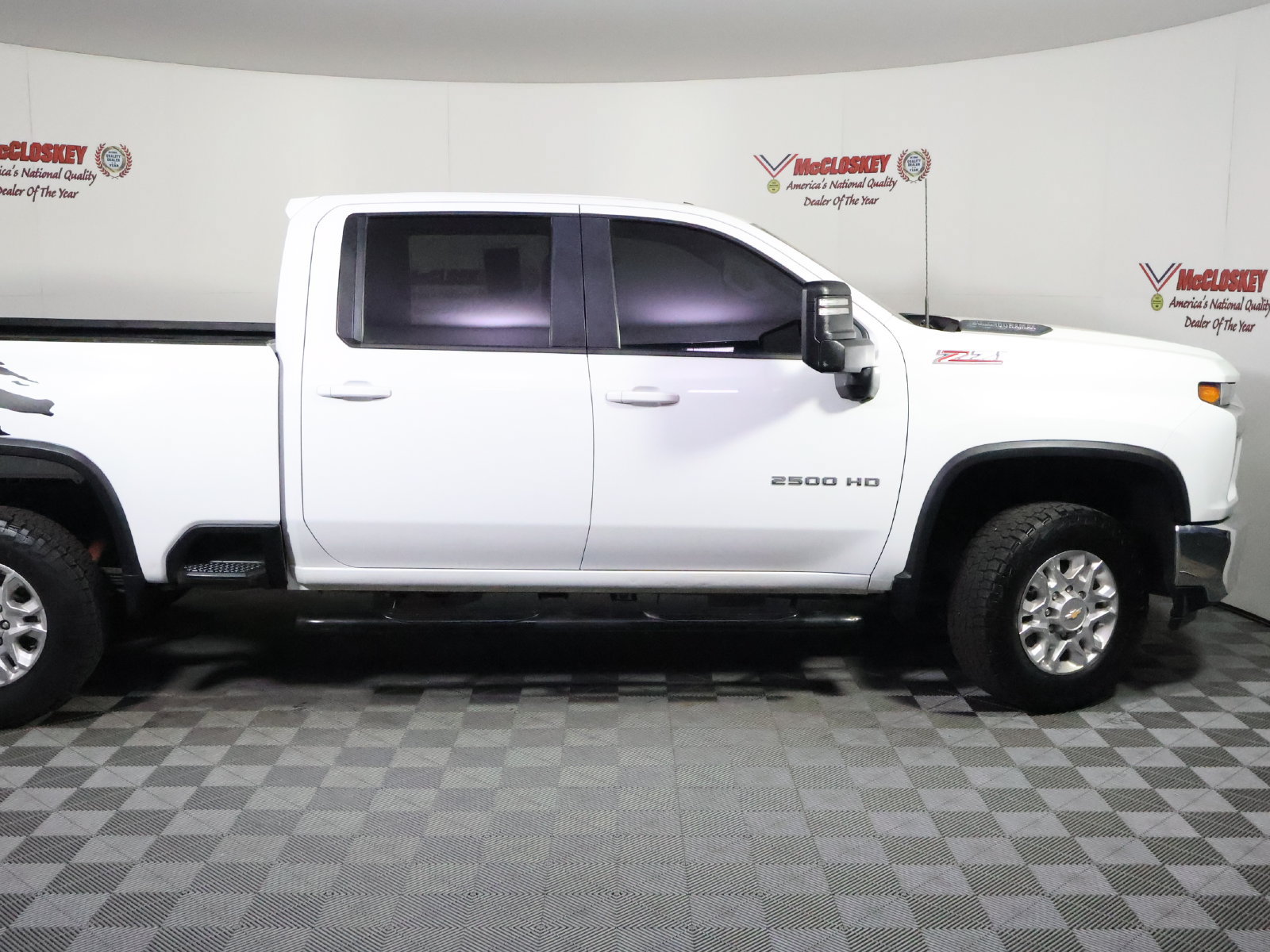 Used 2021 Chevrolet Silverado 2500 LT w/ Z71 Off-Road Package AWD/4WD image 3