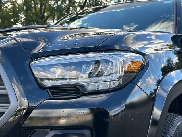 Used 2023 Toyota Tacoma TRD Sport w/ Black Out Package (TMS) AWD/4WD image 11