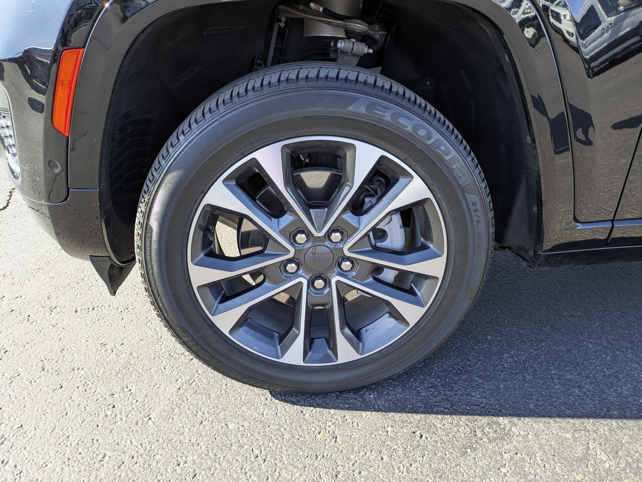 Used 2023 Jeep Grand Cherokee L Overland image 11