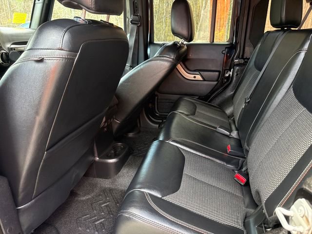 Used 2017 Jeep Wrangler Unlimited Sahara AWD/4WD image 10