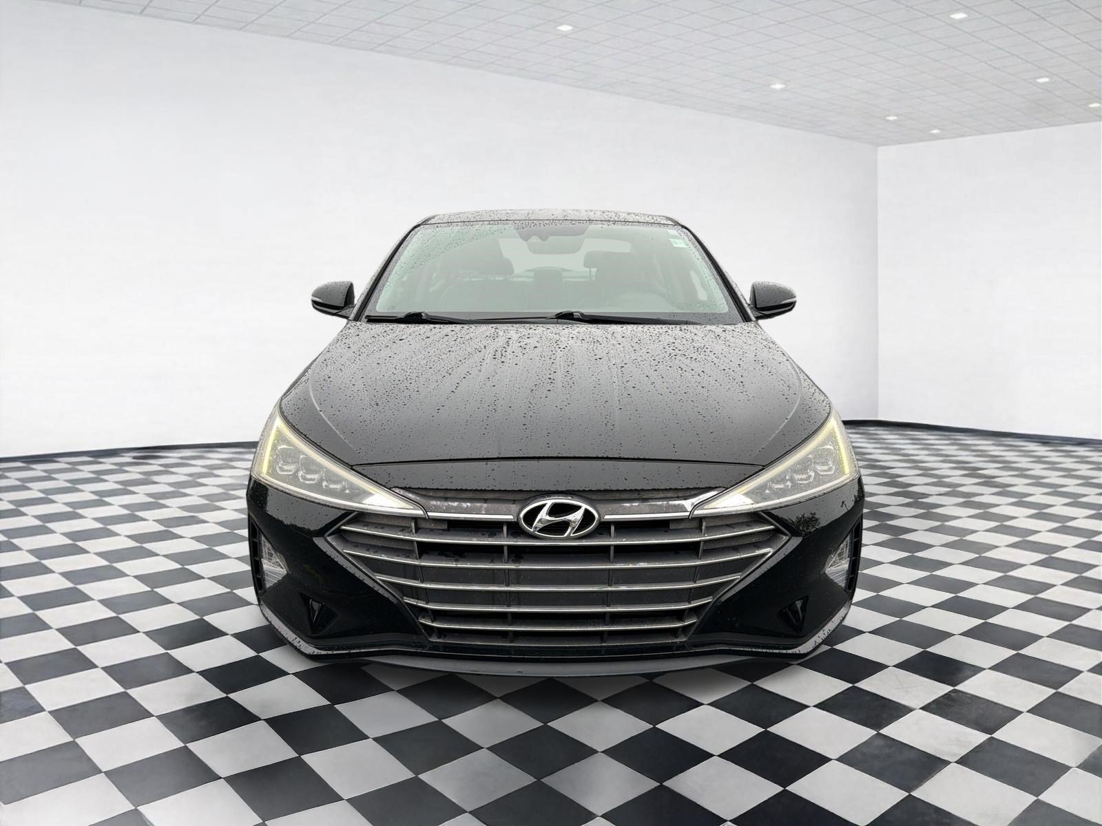 Used 2019 Hyundai Elantra Limited FWD image 5