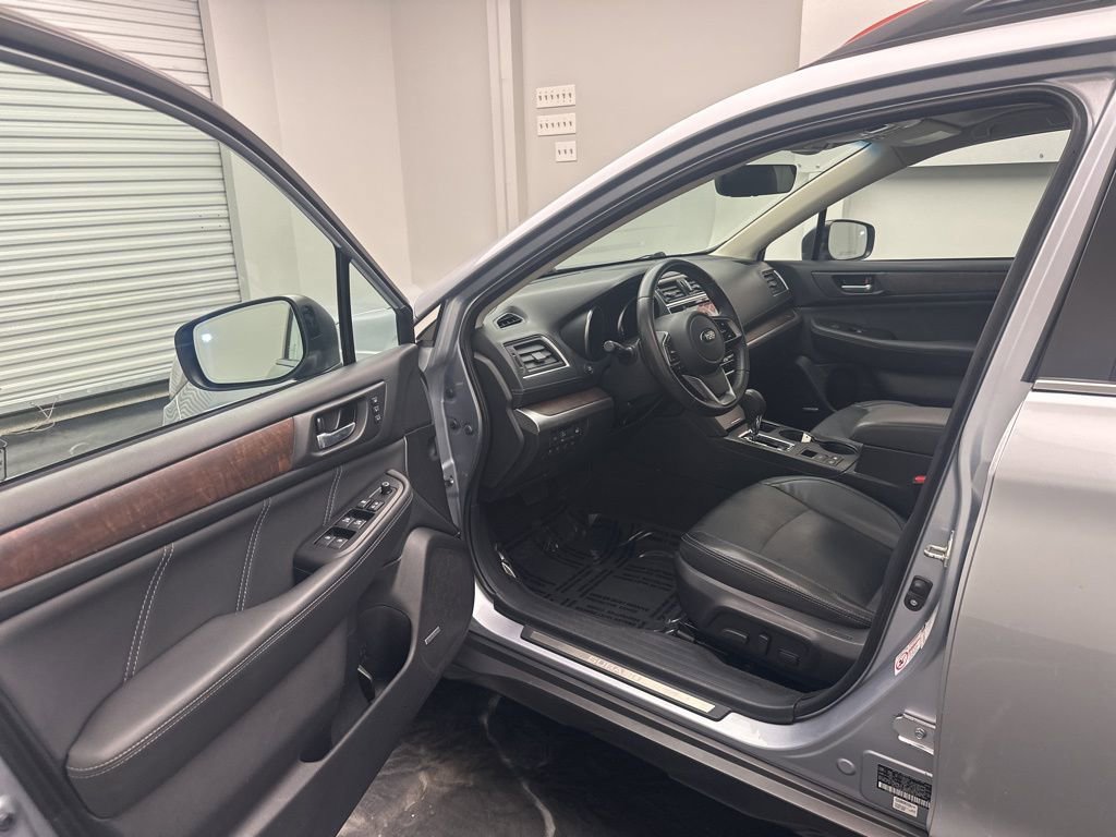 Used 2019 Subaru Outback 2.5i Limited w/ Popular Package #2 image 5