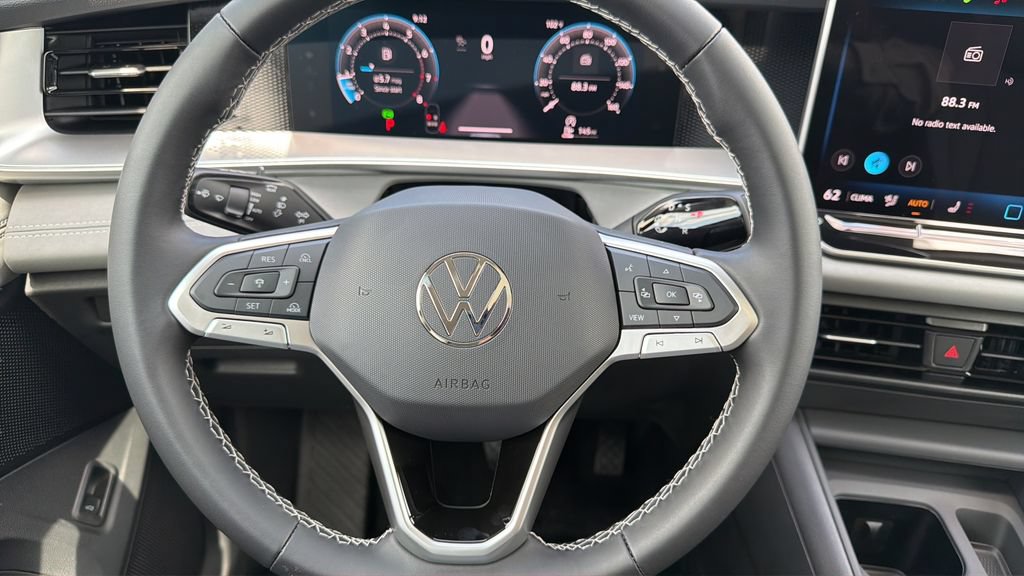 New 2026 Volkswagen Tiguan SE FWD image 11