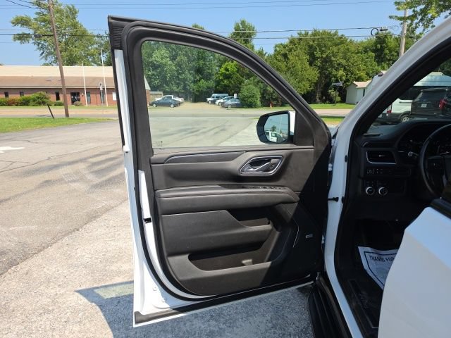 Certified 2021 GMC Yukon XL AT4 w/ Rear Media and Nav Package AWD/4WD image 13