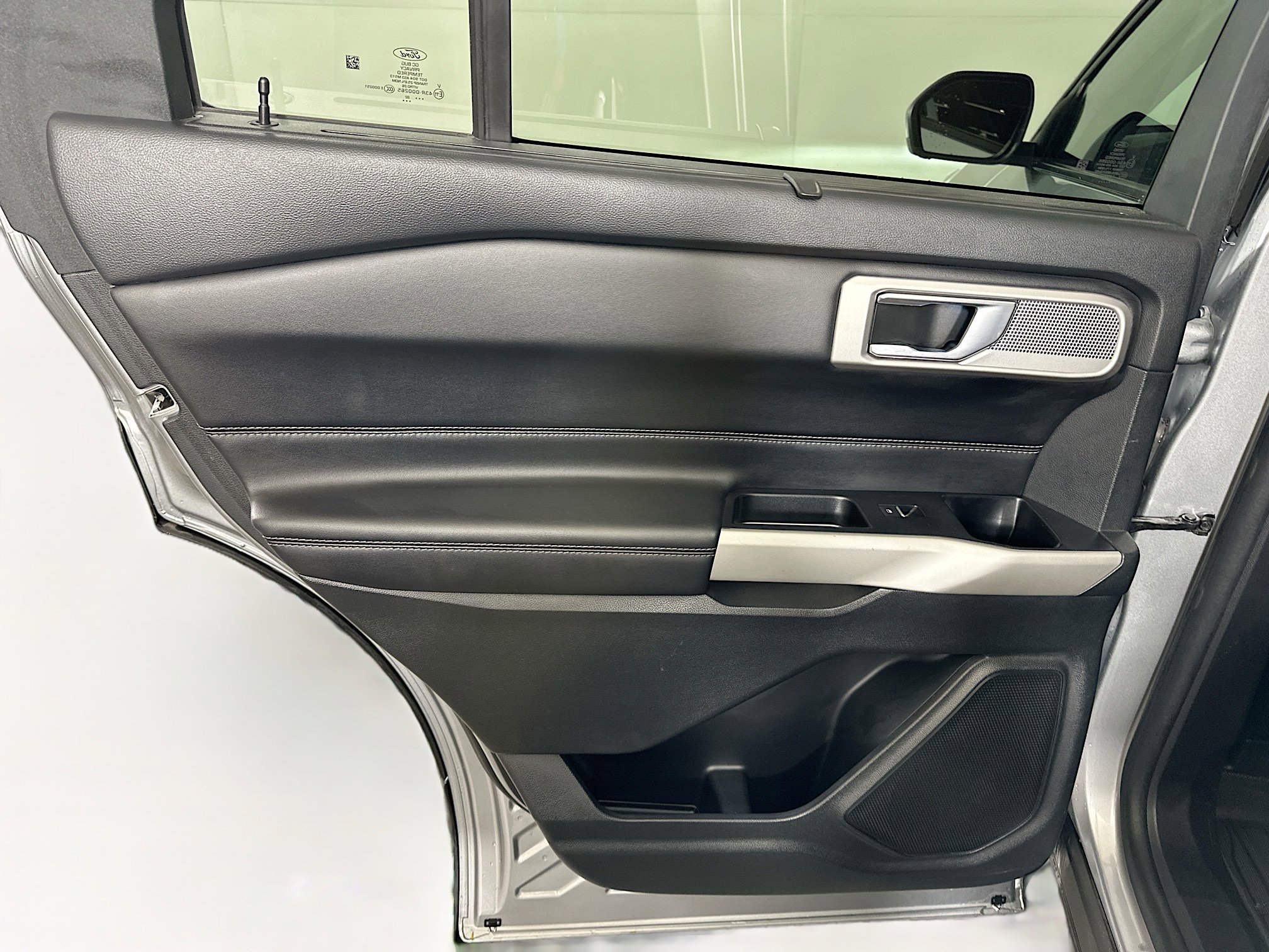 Used 2022 Ford Explorer Limited image 26