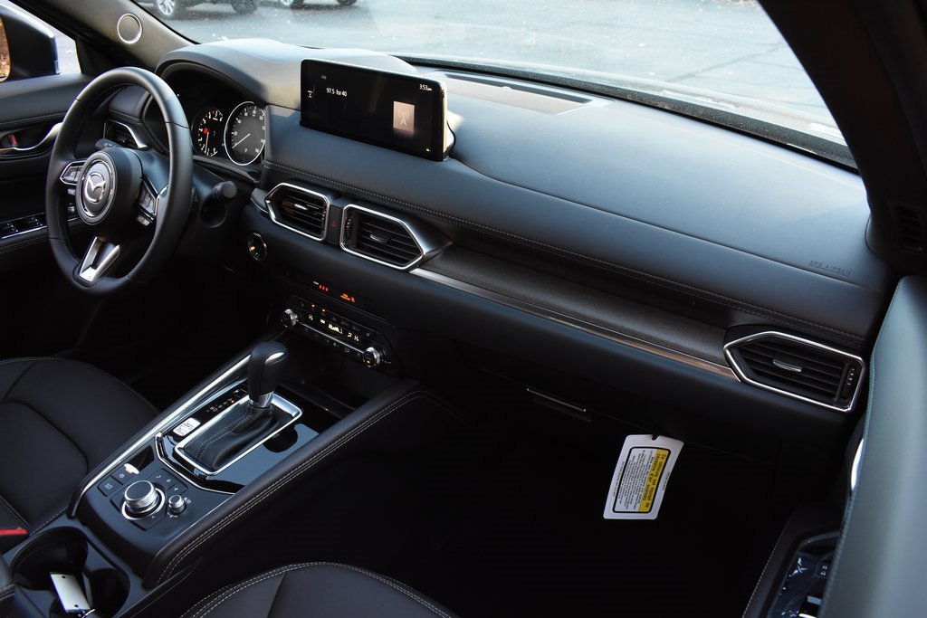 New 2025 MAZDA CX-5 Signature image 25