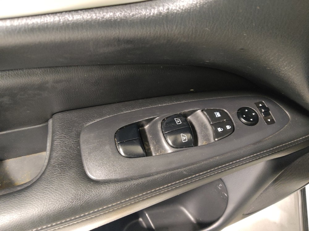 Used 2020 Nissan Pathfinder SV AWD/4WD image 27