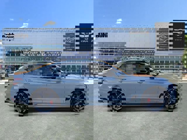 Used 2025 Genesis G70 3.3T Advanced image 2