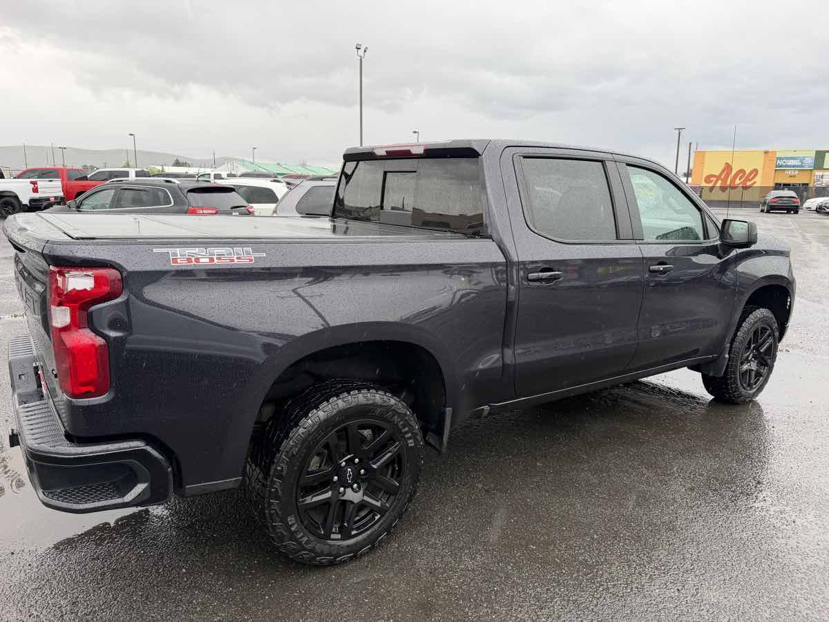 Used 2023 Chevrolet Silverado 1500 LT Trail Boss w/ LT Trail Boss Premium Package AWD/4WD image 5