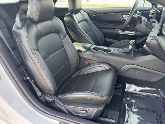 Used 2025 Ford Mustang Premium image 14
