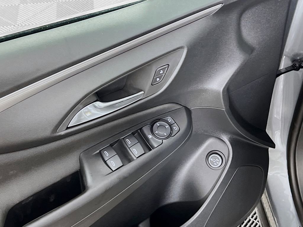 New 2025 Buick Envista Avenir image 14