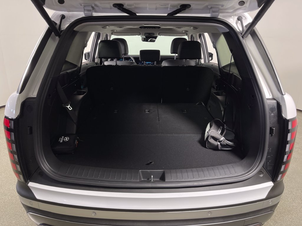 New 2026 Hyundai Palisade SEL Premium w/ Tow & Go Package FWD image 10