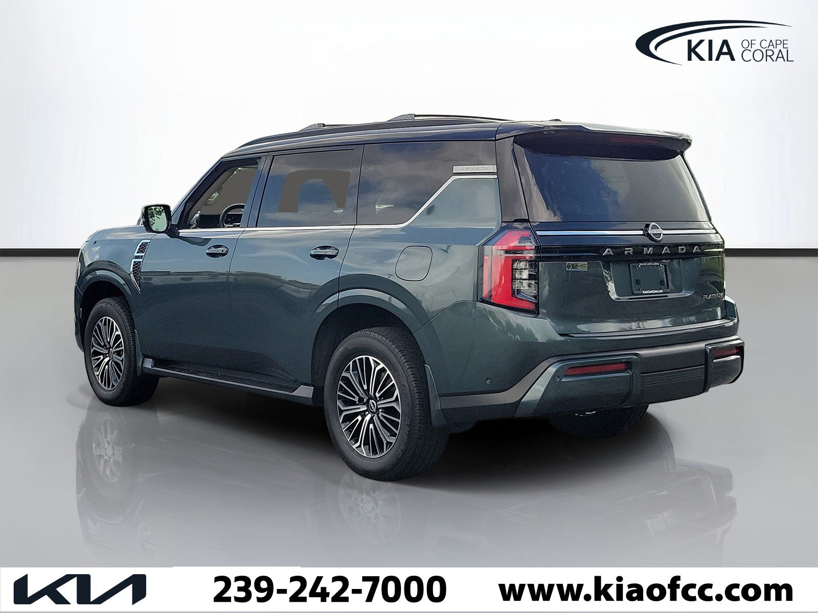 Used 2025 Nissan Armada Platinum AWD/4WD image 4