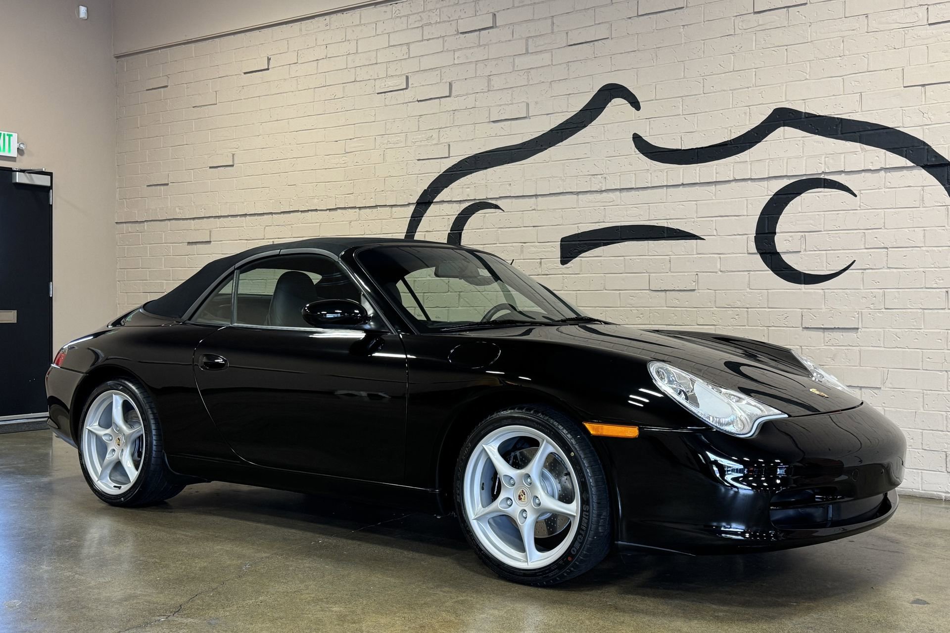 Used 2003 Porsche 911 Carrera RWD image 2